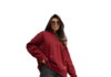 Jak nosić bluzy oversize, aby stylizacja zachowała proporcje?