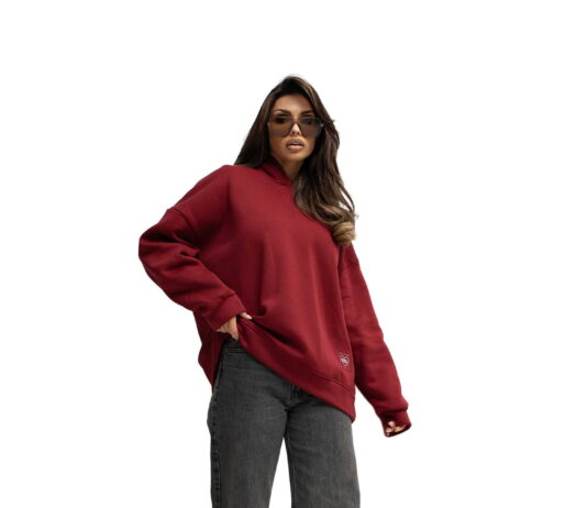 Jak nosić bluzy oversize, aby stylizacja zachowała proporcje?